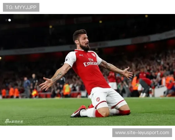 吉鲁头球抢点完成关键绝杀